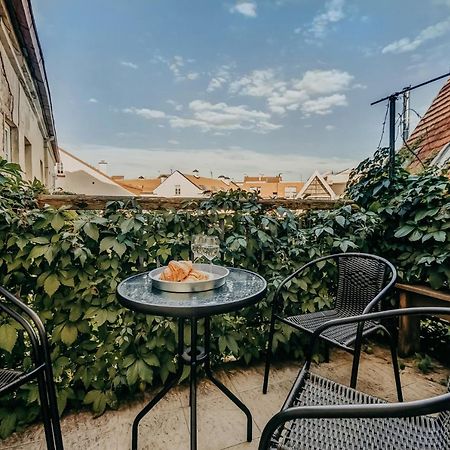 Spacious - 140 Square Meters Apartment, Vilnius City Centre Exteriör bild