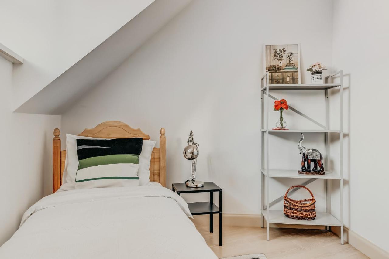 Spacious - 140 Square Meters Apartment, Vilnius City Centre Exteriör bild